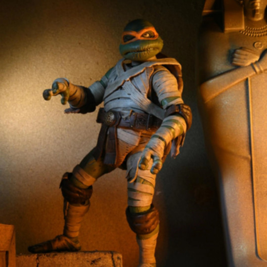 NECA Universal Monsters Teenage Mutant Ninja Turtles Michelangelo as The Mummy