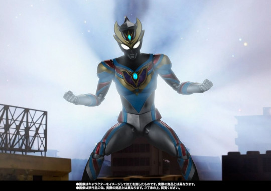 Ultraman Decker Dynamic Type
