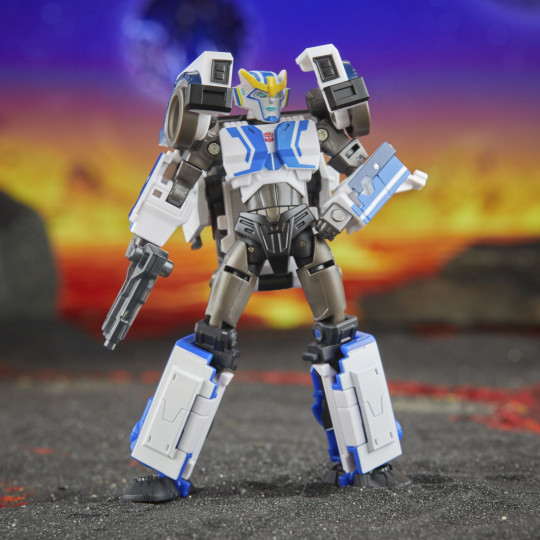 Legacy: United Deluxe Class Robots In Disguise 2015 Universe Strongarm