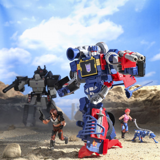 Transformers Collaborative: G.I. Joe x Transformers Soundwave Dreadnok Thunder Machine, Zartan & Zarana