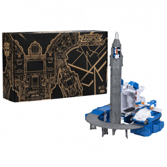 Generations: Selects Titan Class Guardian Robot & Lunar-Tread