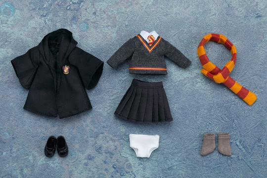 Doll: Outfit Set (Gryffindor Uniform - Girl)