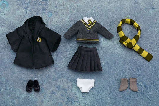 Doll: Outfit Set (Hufflepuff Uniform - Girl)