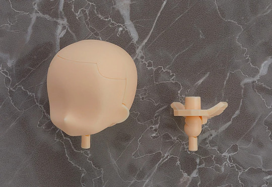 Doll: Customizable Head (Almond Milk)