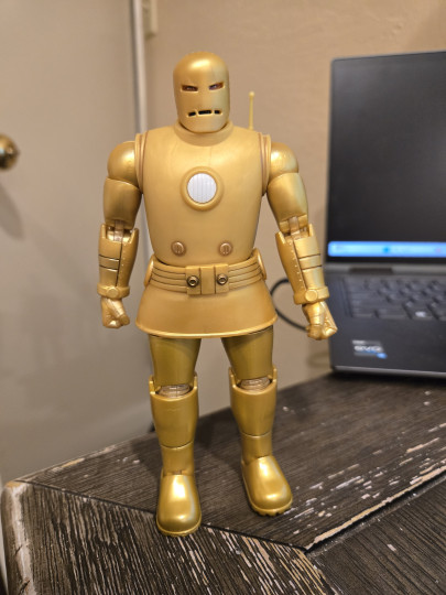 Iron Man Model 01 Gold