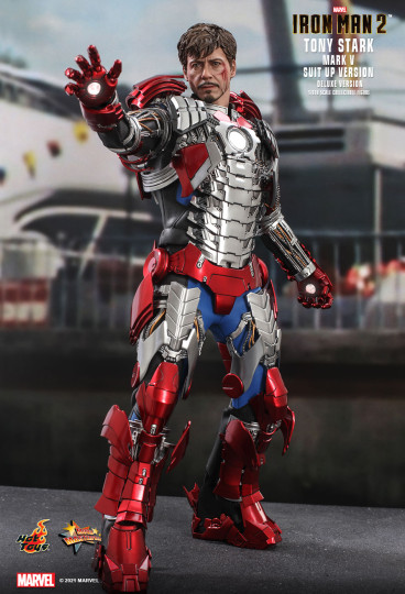 Tony Stark (Mark V Suit Up Version) (Deluxe Version)