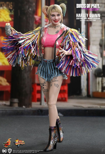 Harley Quinn (Caution Tape Jacket Version)