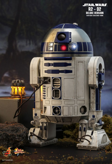 R2-D2 Deluxe Version