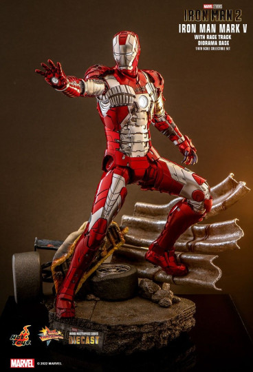 Iron Man Mark V & Race Track Diorama Base