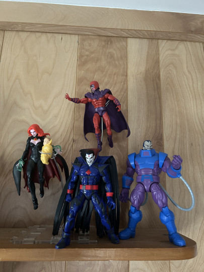 Display by Travpaints