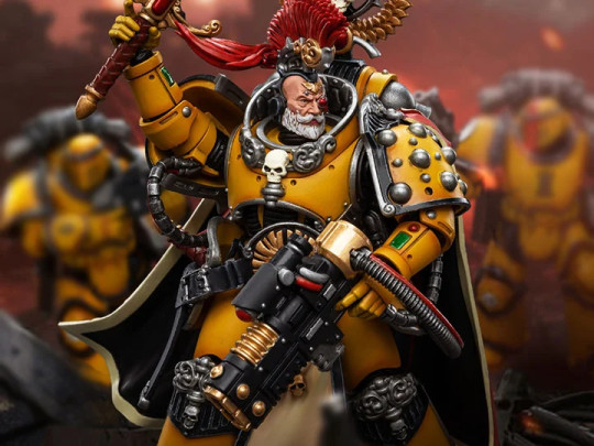 Warhammer: The Horus Heresy Imperial Fists Legion Praetor with Power Sword