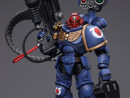 Ultramarines Desolation Sergeant with Vengor Launcher