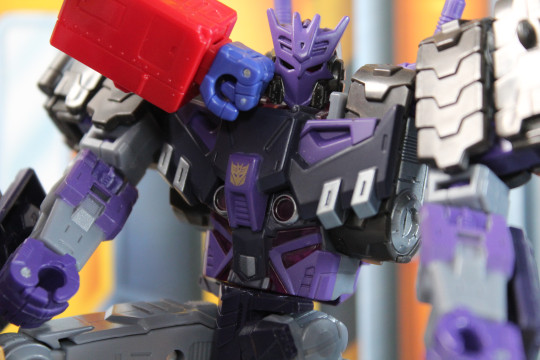 Display by VintimusPrime