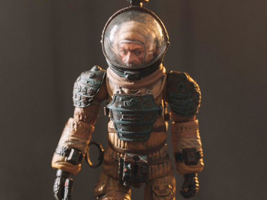 Alien Kane In Spacesuit PX Previews Exclusive