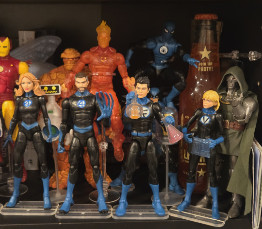 Display by Spiderclone