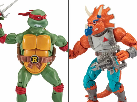 Teenage Mutant Ninja Turtles Classic Raphael Vs. Triceraton Two-Pack