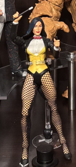 Display by Nerdy: Zatanna2