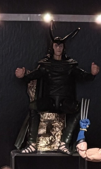 Display by Nerdy: Loki