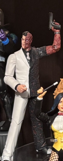 Display by Nerdy: Two-Face