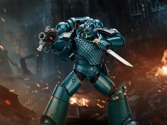 Warhammer: The Horus Heresy Alpha Legion Headhunter with Banestrike Combi-Bolter and Power Dagger