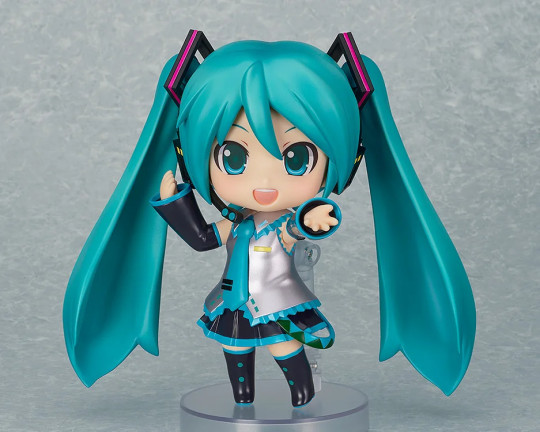 Large Hatsune Miku