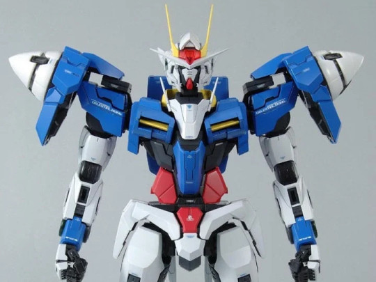 Mobile Suit Gundam 00 PG 00 Raiser Gundam 1/60 Scale Model Kit