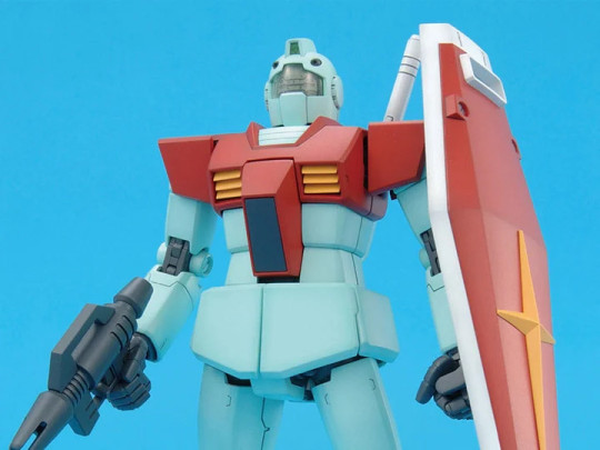Mobile Suit Gundam MG RGM-79 GM (Ver. 2.0) 1/100 Scale Model Kit