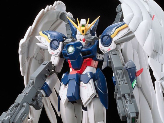 Gundam Wing: Endless Waltz RG Wing Gundam Zero EW 1/144 Scale Model Kit