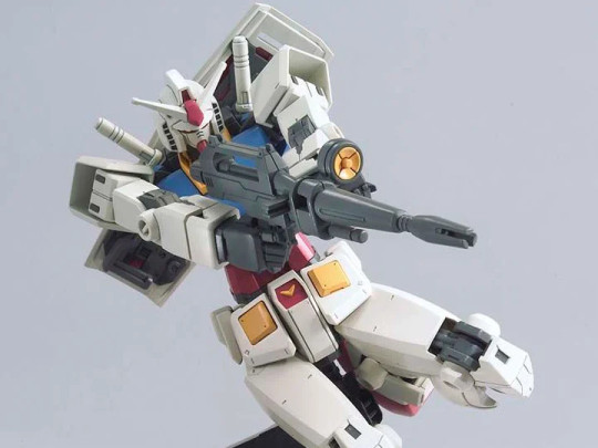 Mobile Suit Gundam HG RX-78-2 Gundam (Beyond Global) 1/144 Scale Model Kit
