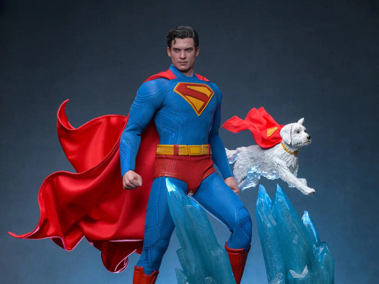Superman (2025) MMS812 Superman & Krypto Set