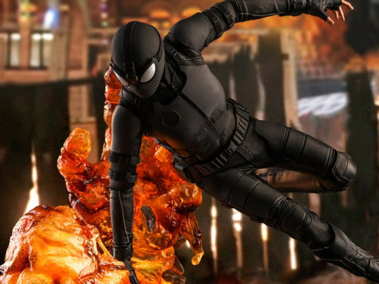 Spider-Man: Far From Home MMS541 Spider-Man (Stealth Suit) Deluxe