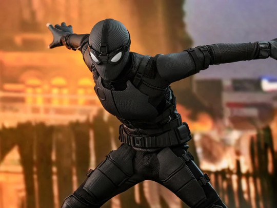 Spider-Man: Far From Home MMS540 Spider-Man (Stealth Suit)