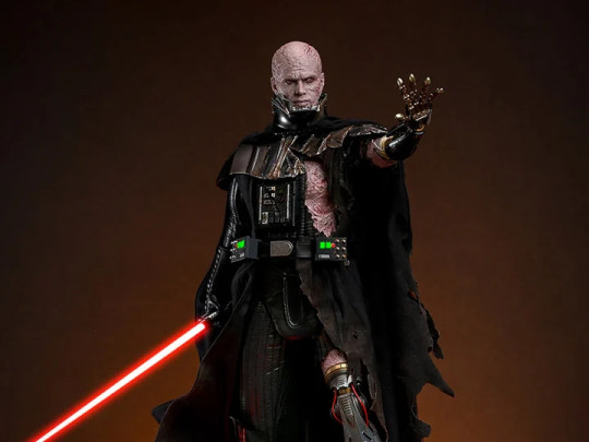 Star Wars DX45 Darth Vader (Battle Damaged)