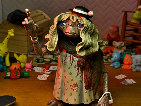 E.T. 40th Anniversary Dress Up E.T.