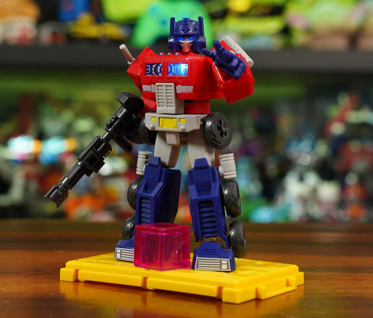 Display by IronManFan72: Optimus Prime (G1 Toy)