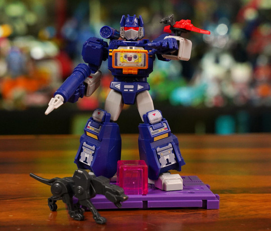Display by IronManFan72: Soundwave