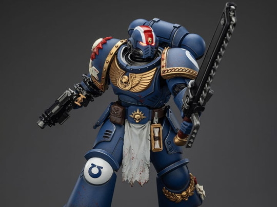 : Space Marine 2 Ultramarines Lieutenant Titus (Collectors Edition)