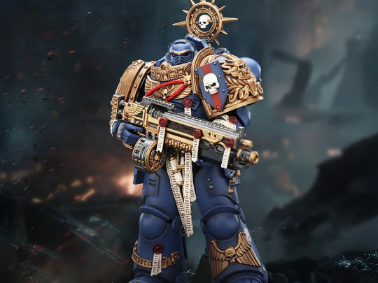 : Space Marine 2 Ultramarines Heavy Relic Primus Armor with Heavy Relic Bolt Rifle