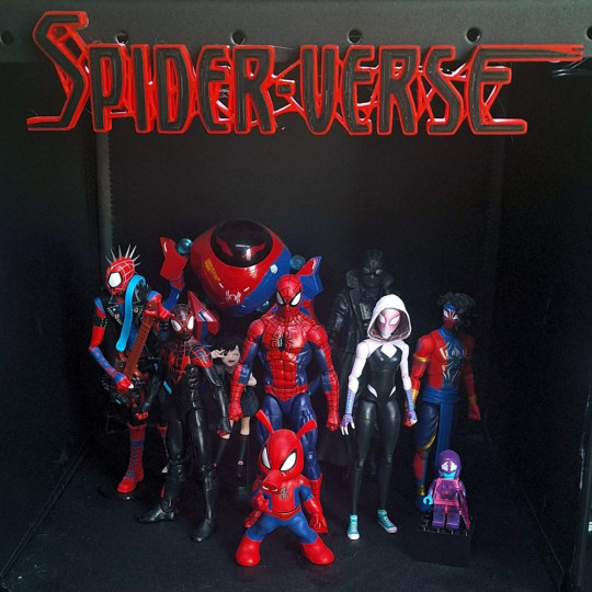 SM02 Across the Spider Verse- Gwen Team