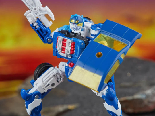 Transformers: Legacy United Deluxe Robots in Disguise 2001 Universe Autobot Side Burn