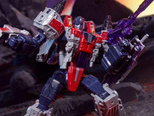 Transformers: Legacy United Voyager Cybertron Universe Starscream