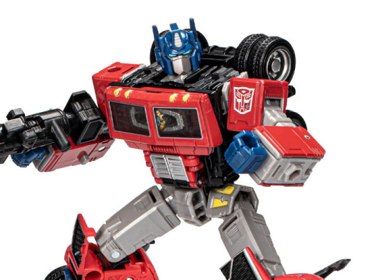 Transformers Generations Leader Optimus Prime (Volvo VNR 300)