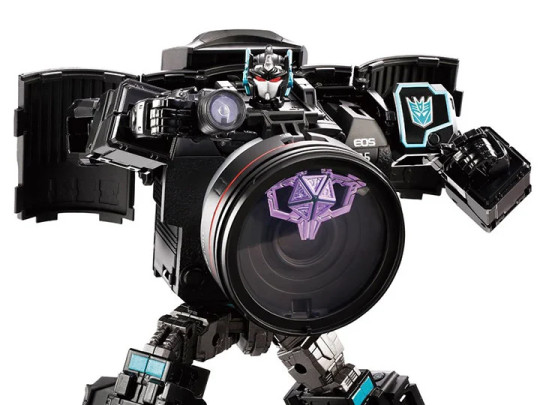 Transformers Collaborative Canon x Transformers Nemesis Prime R5
