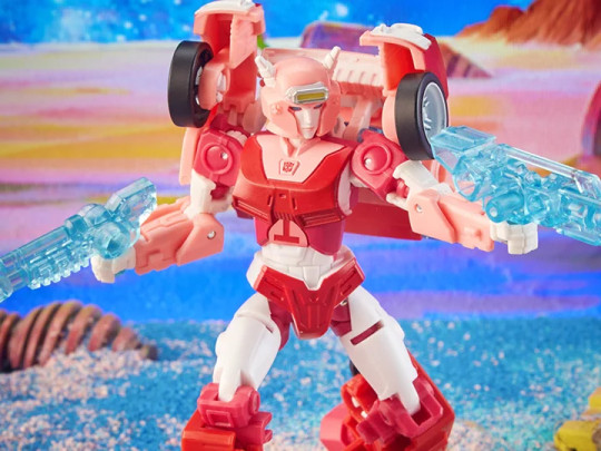 Transformers: Legacy Deluxe Elita-1