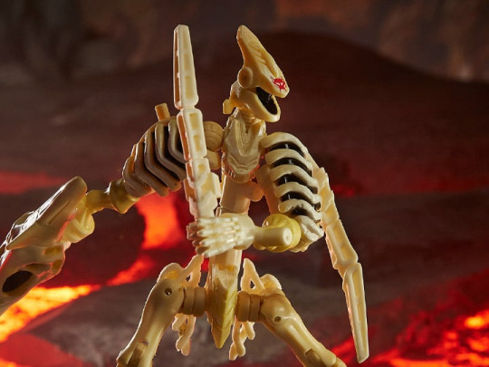 Transformers War for Cybertron: Kingdom Deluxe Wingfinger