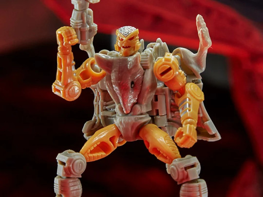 Transformers War for Cybertron: Kingdom Core Rattrap