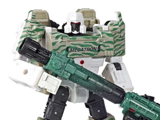 Transformers War for Cybertron: Siege Voyager Combat Megatron Exclusive