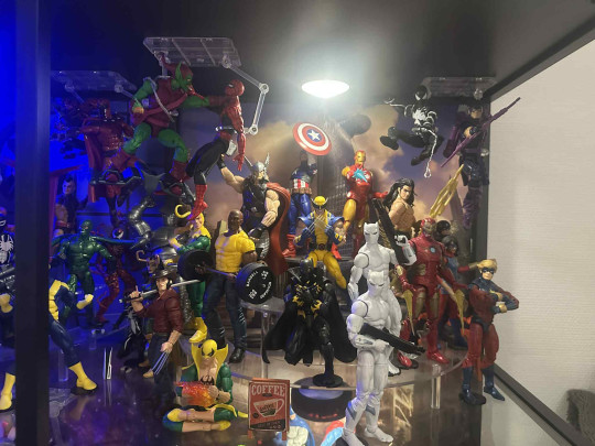 Display by Juicefigz