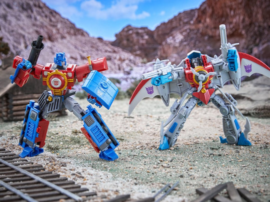 Transformers Timelines Hearts of Steel Optimus Prime and Starscream Two-Pack