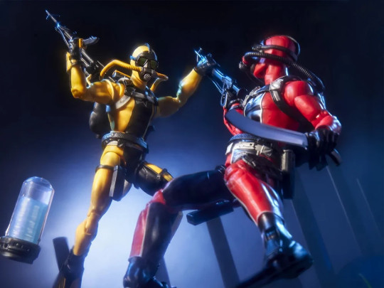 G.I. Joe Diver vs. Cobra Diver